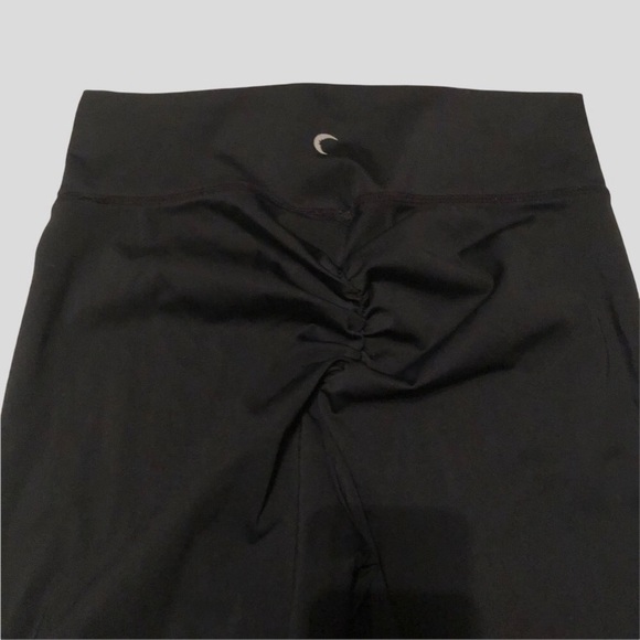 ZYIA High Rise Tight and Bright Scrunchy Leggings - Picture 6 of 8